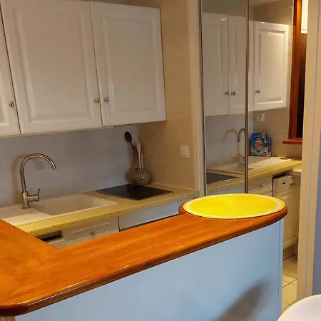 شقة 2 Pieces Renove Pres De La Avec Parking - Fr-1-712-77 *