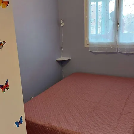 2 Pieces Renove Pres De La Avec Parking - Fr-1-712-77