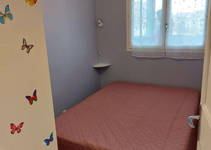 2 Pieces Renove Pres De La Avec Parking - Fr-1-712-77